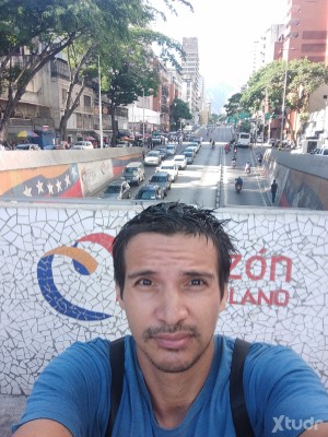 Xtudr - Erickson: Soy pasivo sumiso, tengo 36 años y me gusta el bdsm soy de Caracas Venezuela 
