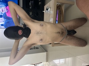 Xtudr - AmoLeafar: Soy un Amo, con varios años de experiencia en el mundo del BDSM. 
El uso de castidad en mis sumisos es indispensable.
Si ...