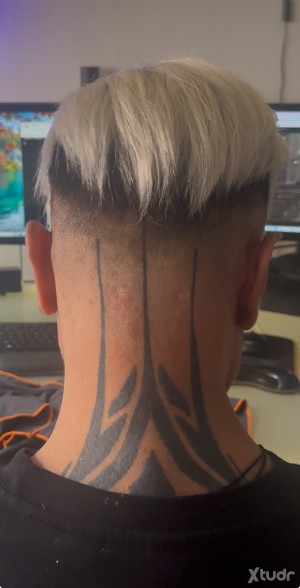 Xtudr - TATMAD: Tio muy masculino tatuado mórboso cerdete buen culo y rabo bueno en la cama con sitio en madrid centro