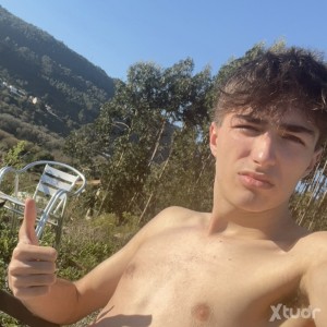 Xtudr - rape: Me molaria quedar con varios tíos a la vez, verme rodeado de pollas y que me violen, agarren, aten y fuercen