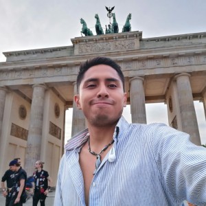 Xtudr - Gerod: Looking to play
BDSM and fetishes
HIV+ I=I/U=U