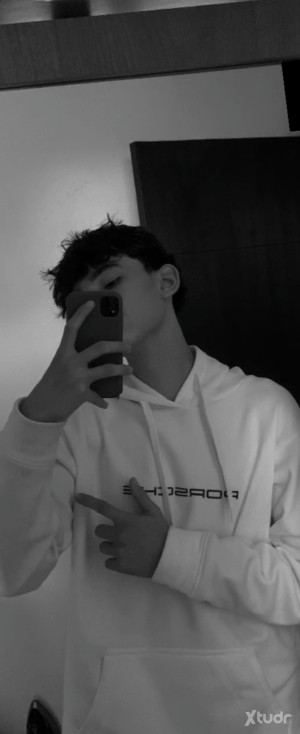 Xtudr - Jhon_: Hello I'm Jhonathan private age, I like having hot chats and meeting people to fuck. A pleasure to everyone.