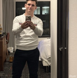 Xtudr - roughsexparTy: My boyfriend he’s 25 and I am 30. We are ParTying and looking for discreet hotel fun. We want to swirl and fuck and g...