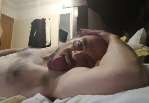 Xtudr - casual30: Amo 48a para usar a mi puto royo  esclavos y sumisos, y hacer lo que me salga de la punta de la polla.   Soy macho garrula...