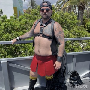 Xtudr - travieso33: I'm a chubby, wapoo, perverted, looking for dominant men, submissive, dogs, no sugar daddy thank you, pretty boy only ex...