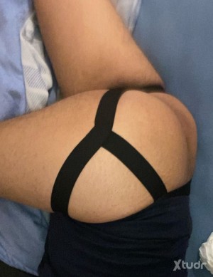 Xtudr - sumisanovata25: Sumisa novata sin mucha experiencia busca amo que me vista con lencería y me trate como puta 