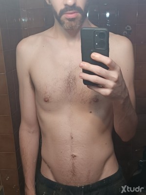 Xtudr - gabii: I'm looking for a male to surrender to and serve.