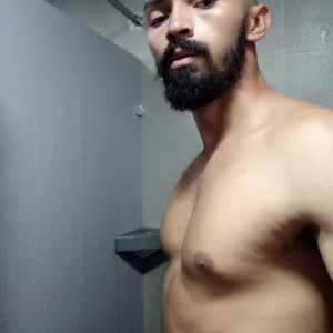 Xtudr - mstrDan: Buscando aquí que hacer, serio, respetuoso con ganas de hacer cosas nuevas, mente abierta.