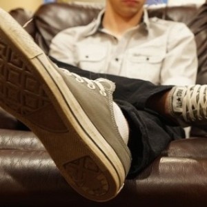 Xtudr - ComoRabo: I'm looking to get on my knees and eat cock, I love to smell and lick feet, armpits, socks... buttocks.