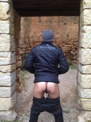 Xtudr - crappingflasher: Thin, muscular, morbid, hairy, masculine, zero fat, addicted to rimming. I'm looking for someone to eat my ass. Onl...
