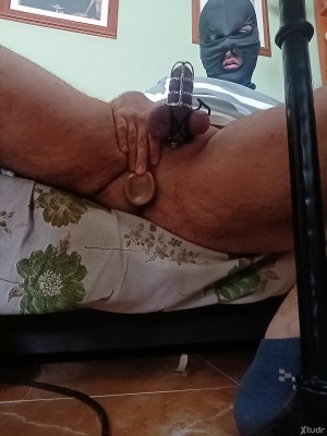 Xtudr - Sumiso45: Soy sumiso,  me encanta las jaulas en el pene cómo buen sumiso, me gusta que me aten y la tortura genital