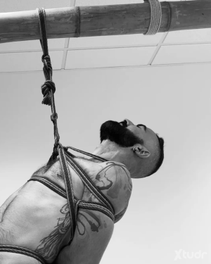Xtudr - BiDSM: 1:1 mentorships and private sessions to organize desire, limits, power and non-normative bonds. Method, criteria and care. Bo...