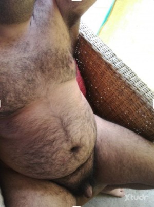 Xtudr - Osito_sumiso: Soy chico tipo oso que le encanta servir a hombres, tengo mini pito asi que se cual es mi lugar, dispuesto a aprender ...