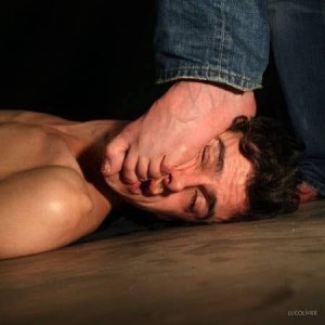 Xtudr - Piesumiso: Submissive, I love being dominated, put me on all fours and make me lick feet, balls, armpits, ass, suck dick and do what...