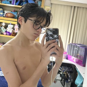 Xtudr - bastian737: Bottom guy with desire for adventures