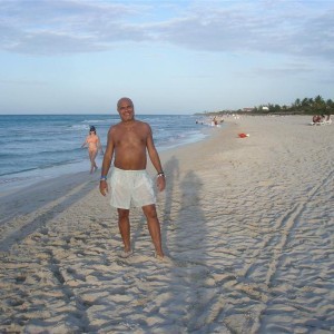 Xtudr - titomagyar: I'm a normal guy, who likes to explore life's paths and have a good time.
Life is a great race, there's no time to lose....