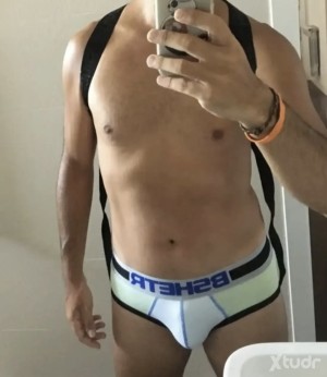 Xtudr - Milkybar: Cerdo buscando tíos morbosos 🐽💦
(gente hasta mi edad aprox.)