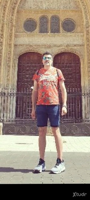 Xtudr - Hércules23: Me gustan muchas cosas, lo que más oler y lamer unos pies apestosos.