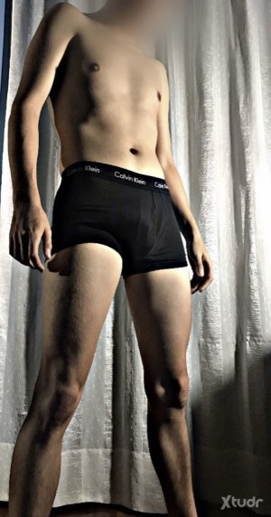 Xtudr - XULOAMO: Dominant Male, handsome and arrogant.
No: sex, blood, or public.
Dominant male with a lot of experience. I'm looking for ob...