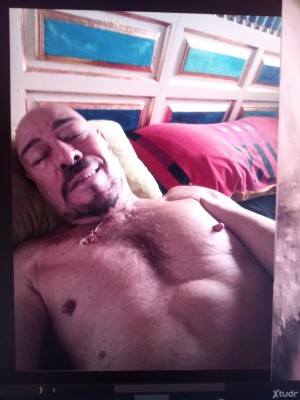 Xtudr - Facesitting43: Hola me interesan sesiones de Facesitting , largas sin mirar tiempo como morbo principal, no me cierro como sumiso a ...
