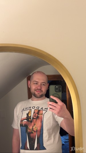 Xtudr - lou92: Looking to meet kinky boys to chat/roleplay with. 