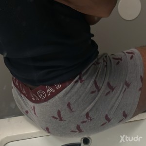 Xtudr - HairyBttm: Fine tops to trade with NO LINKUPS!
