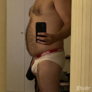 Xtudr - MindFuckNess: I'm a 190cm tall guy who likes to suck a good cock and give up power. I'm into tops/dominants and older guys than me. ...