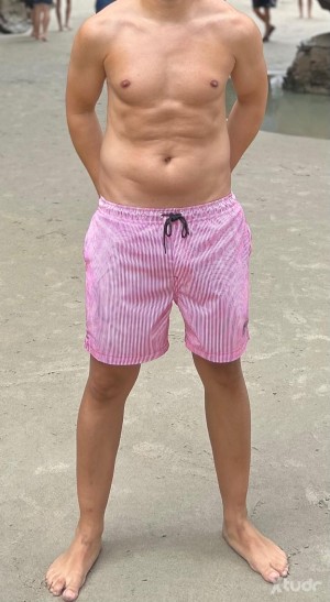 Xtudr - Bondage32: Tio de 32 años, masculino, sin pluma, sumiso y obediente.
Busco amo bondage para sesión.
Tengo sitio y me desplazo.