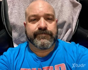 Xtudr - Davidhelson: Looking for a serious relationship 