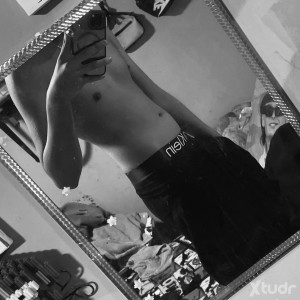 Xtudr - 1j1efrk9: Holaaaa mi nombre es Diego mi número es 56 5381 1827 por si quieres aser algo