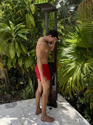 Xtudr - harrylove: I would be happy to keep in touch with you are you up to having some coffee or maybe wine with me sometimes!