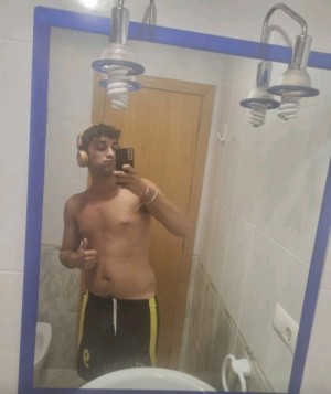 Xtudr - IvanChulo20: Hello, new to the app looking to have a good time.
I'm open to proposals, so write to me.