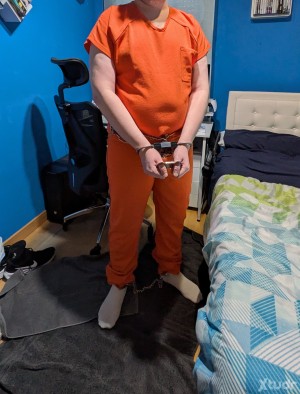 Xtudr - grar.oun: BDSM, work gear, SM roleplay, kidnapping, soccer gear, inmate.
Here to meet people and hook up, I'm a bottom but I can try...