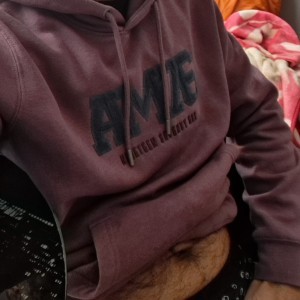 Xtudr - tecazo: Slim, hairy, top, looking for fat bottoms.