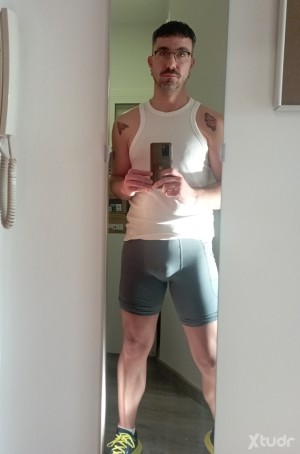 Xtudr - Sebasx: Submissive bottom and faggot who likes to be used for eating cock, feet, armpits, cumshots, piss and bukkakes looking to get...