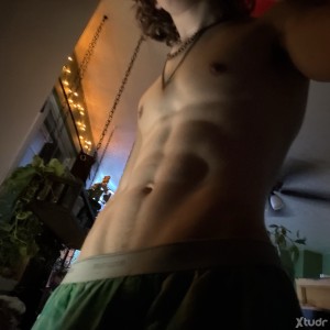 Xtudr - V_: Summer just started, & I want to fuck