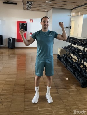 Xtudr - Dagar: I'd love to try mummification. I'm also into bareback.