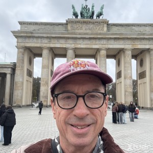 Xtudr - sunbuns99: A professional who is now semi-retired, loves nature, camping, outdoorsy activities without sports competitions.