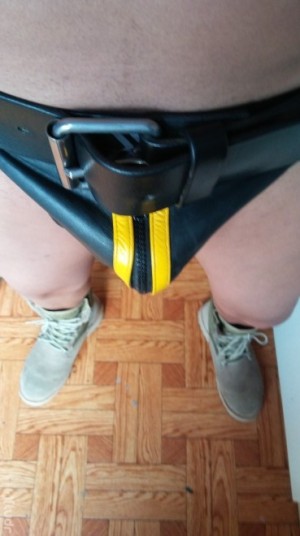 Xtudr - Cowboy: Amo serio,estricto,abierto de mente!
Dispuesto a conocer a hombres musculosos,macizos, obedientes para pasarlo bien sin mied...