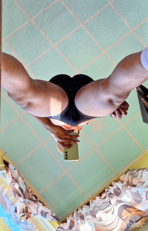 Xtudr - Osky: Hello, I'm new to this, train me and I'll please you.