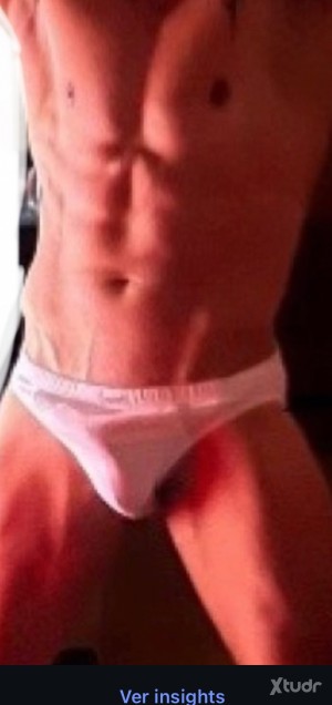 Xtudr - HOTVERSATILXL: I'm versatile, I like masculine guys and that they be versatile or top.