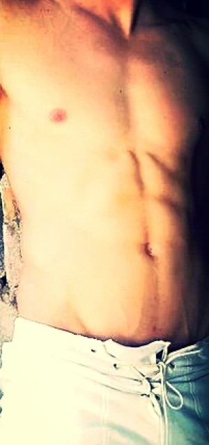 Xtudr - jtc: Soy un amo dominante, me gusta dar órdenes y que me obedezcan. Busco un esclavo sumiso y entregado