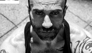 Xtudr - Partax: Aquí, sin más. Poniendo mi cara. Sin la tuya, ni te molestes. Hasta los huevos de los que no mandan foto y encima te someten...