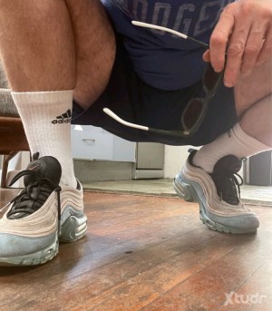 Xtudr - castrame_cortame: I'm looking to suffer at the hands of the most sadistic and ruthless dominant men who enjoy hurting and beating.