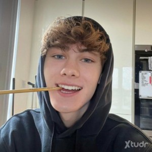 Xtudr - erickjustin554:  