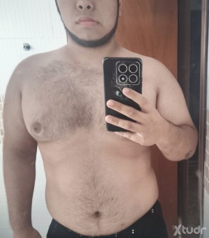 Xtudr - Tom0: Sexo,  con juguetes y probar cosas nuevas me gusta tanto recibir como dar.
Puedo ser sumiso si quieres pero con límites o el A...