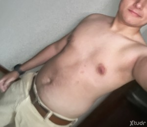 Xtudr - Littlebearff: Joven (22) interesado en hombres mayores de 35+ para fisting, assplay. Yo muy aseado y busco igual. Que predomine el r...