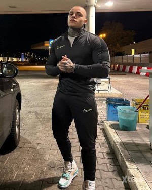 Xtudr - DIOSDOMXXXL: DOM TOP, 25 cms, cerdo, morbo … 1,94 cms, 123 kg
Busco solo sumisas … 
Morbo: Quitarle el novio pasivo al subnormal mic...