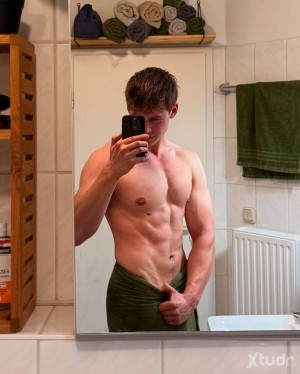Xtudr - arezonasoja0253@gmail.com: I am single looking for the right person 