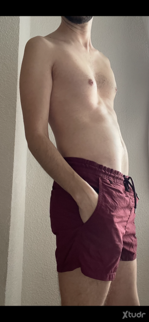 Xtudr - gpmad1520: It would be cool to meet someone to initiate me.